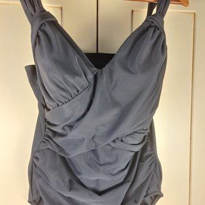 Land's End Women's Faux Wrap Shirred Ruched Front Black One PC Swimsuit Sz 16